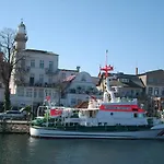 Stromtiefe, direkt am Alten Strom